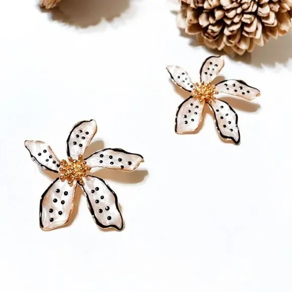 Flower  statement  earrings  M88 - Picture 2 of 6